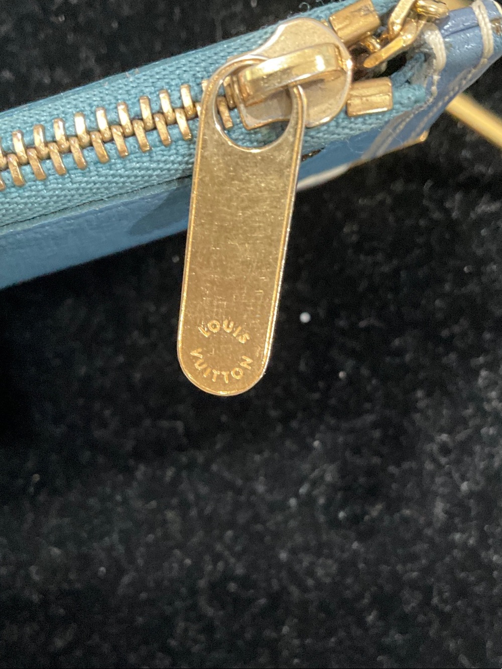 Louis Vuitton Blue Leather Card Case Key Holder with Gold Hardware - Picture 4 of 5